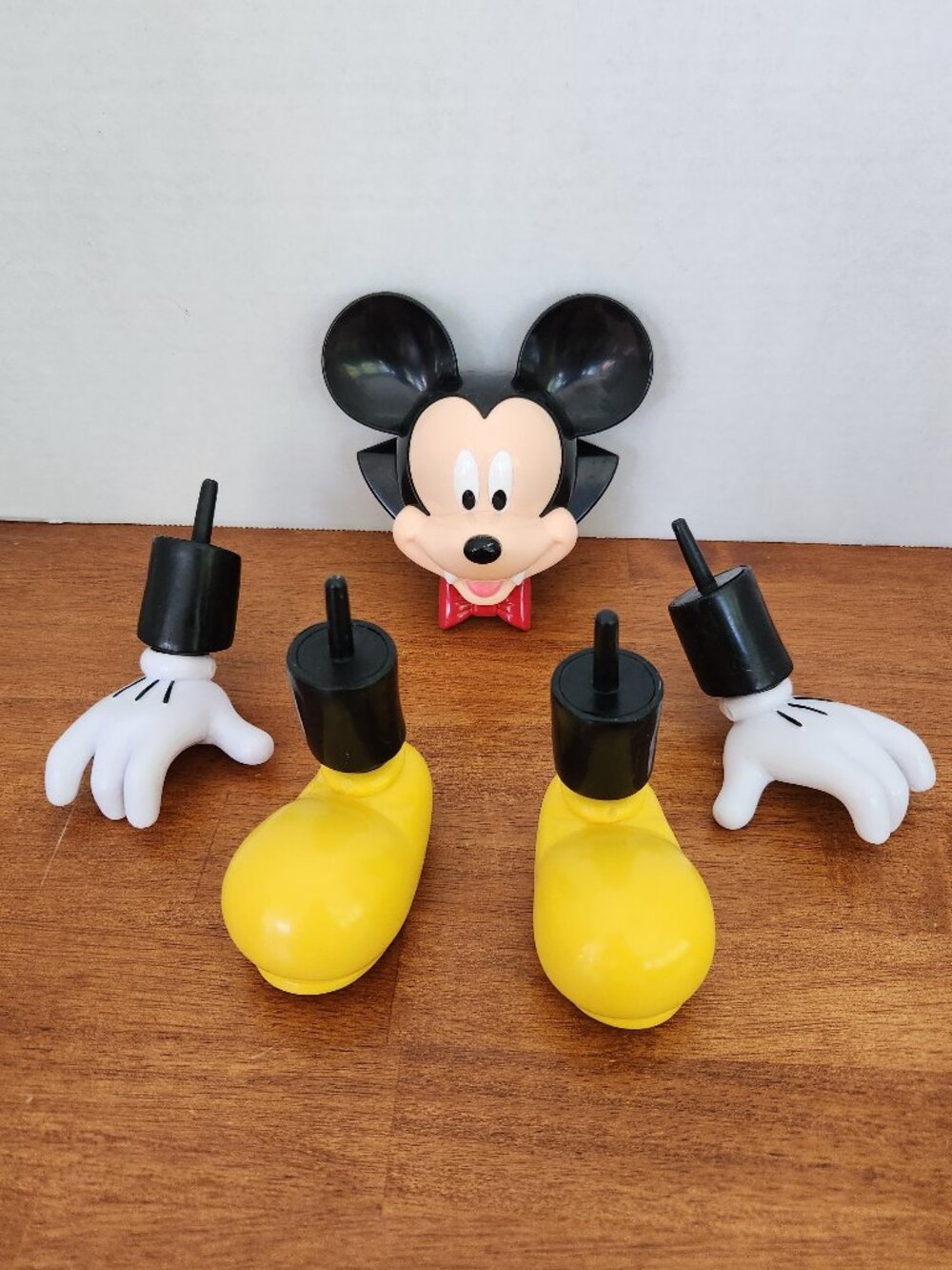 Disney Halloween Mickey Mouse Vampire Pumpkin Decorating Kit Molded Push in Set